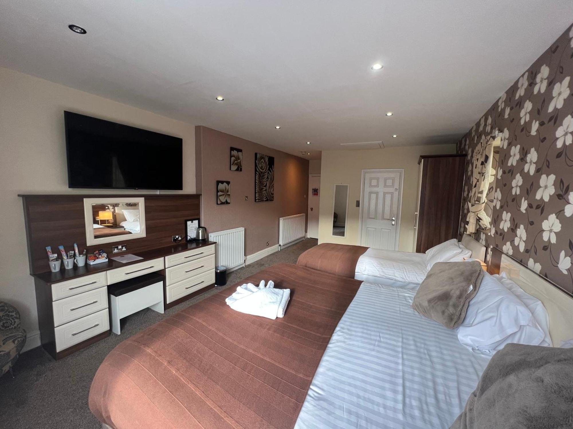 Lauriston & Lawton Court Hotel Llandudno Buitenkant foto