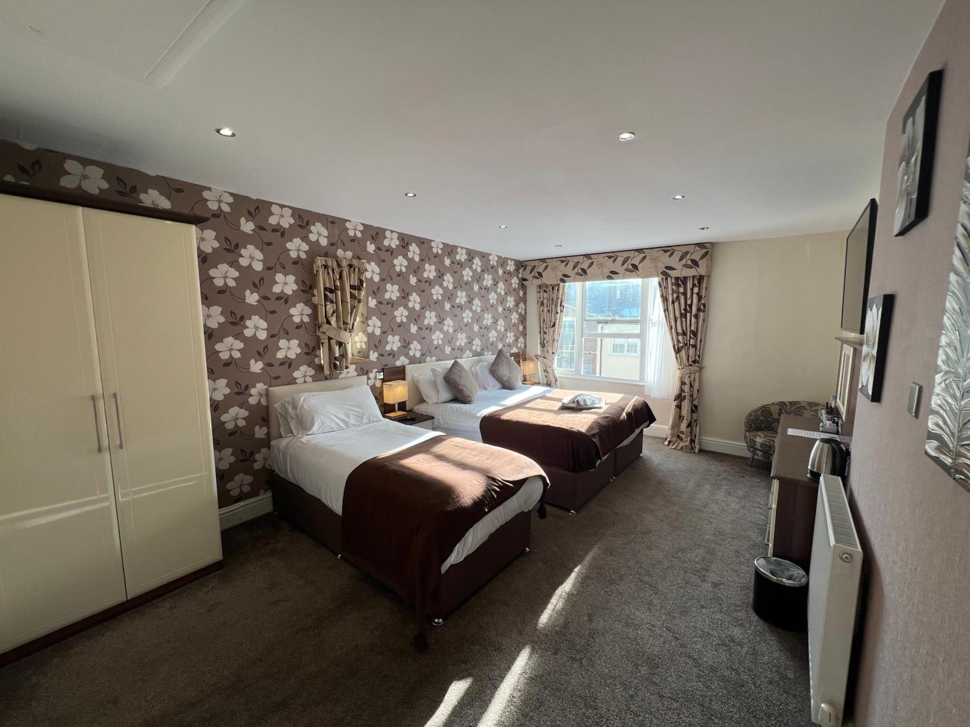 Lauriston & Lawton Court Hotel Llandudno Buitenkant foto