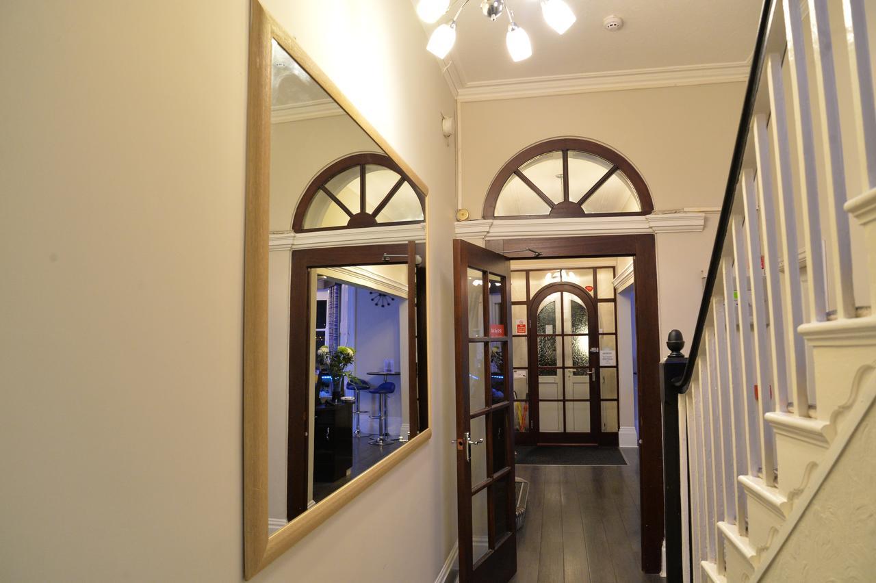 Lauriston & Lawton Court Hotel Llandudno Buitenkant foto