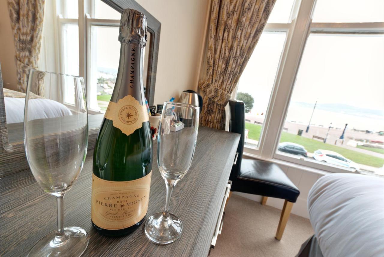 Lauriston & Lawton Court Hotel Llandudno Buitenkant foto