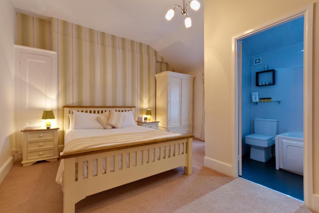 Lauriston & Lawton Court Hotel Llandudno Buitenkant foto