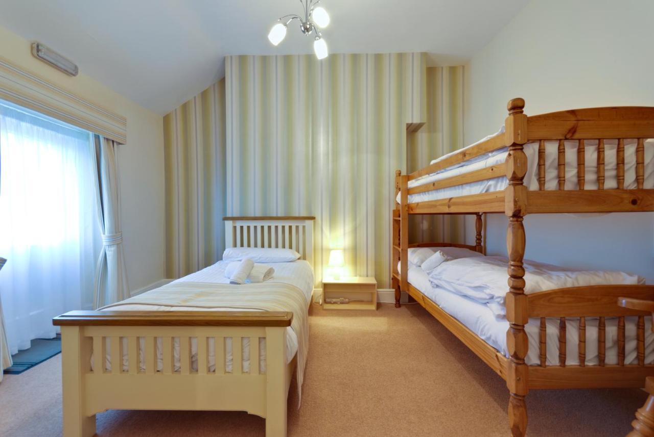 Lauriston & Lawton Court Hotel Llandudno Buitenkant foto