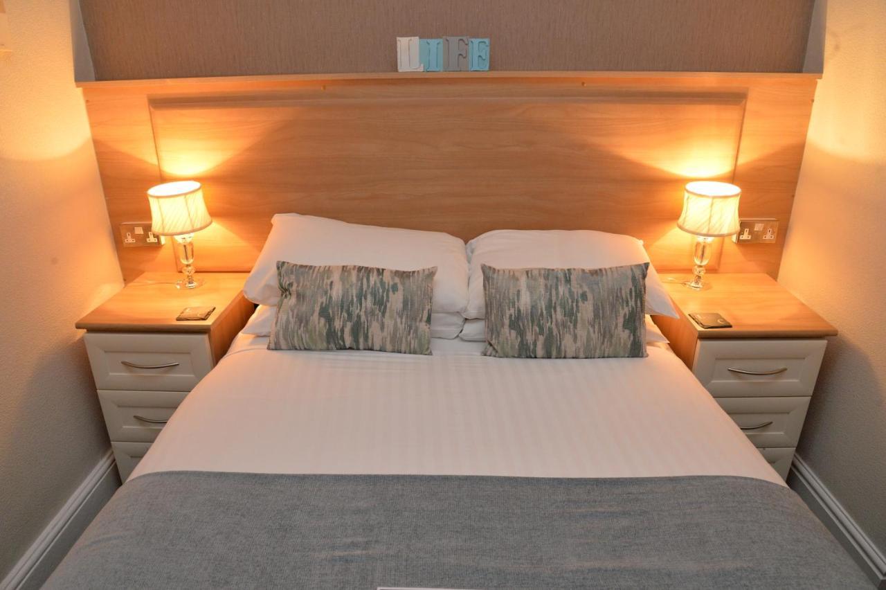 Lauriston & Lawton Court Hotel Llandudno Buitenkant foto