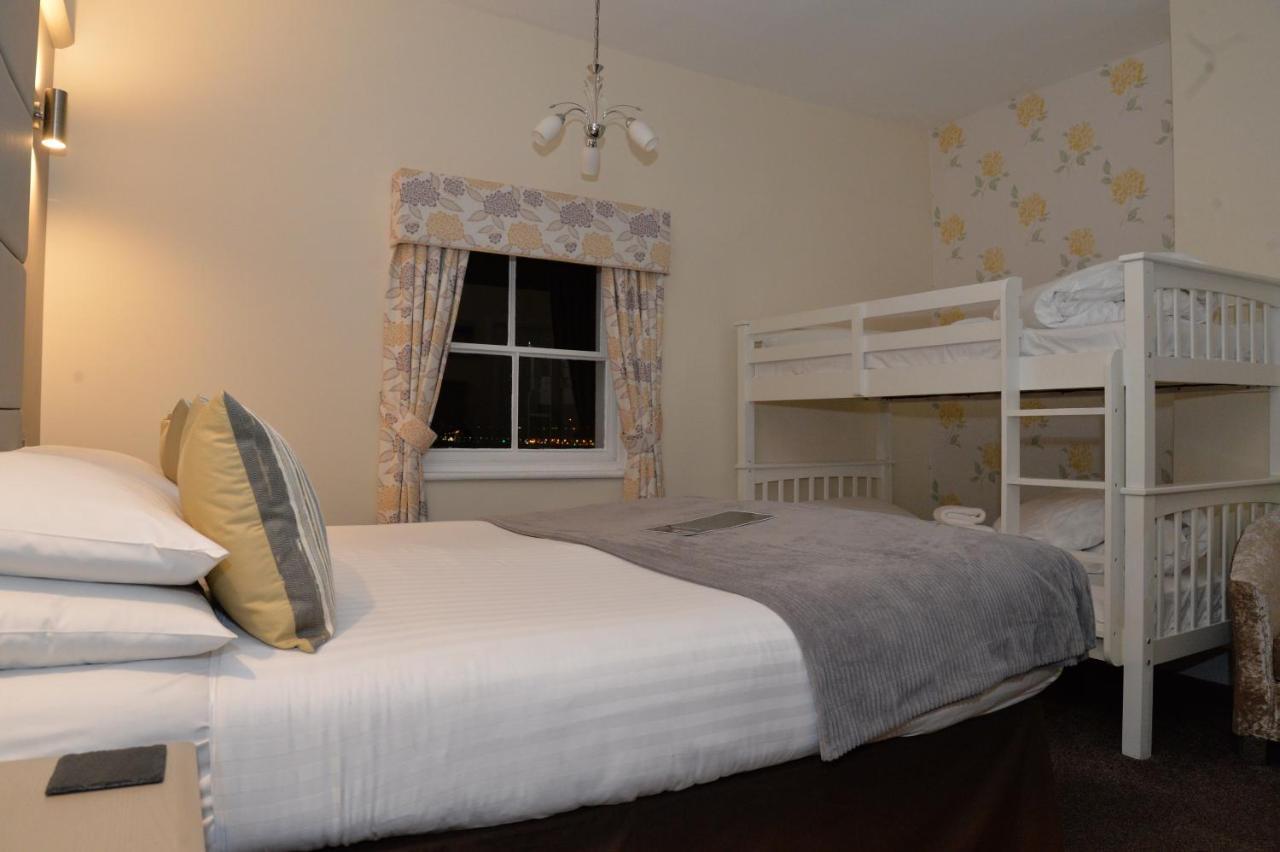 Lauriston & Lawton Court Hotel Llandudno Buitenkant foto