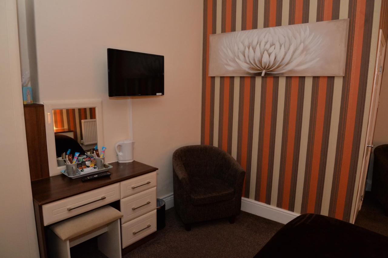 Lauriston & Lawton Court Hotel Llandudno Buitenkant foto